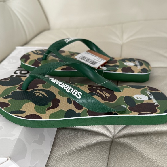 NIB havianas x bape flip flops in green camo - Picture 6 of 8